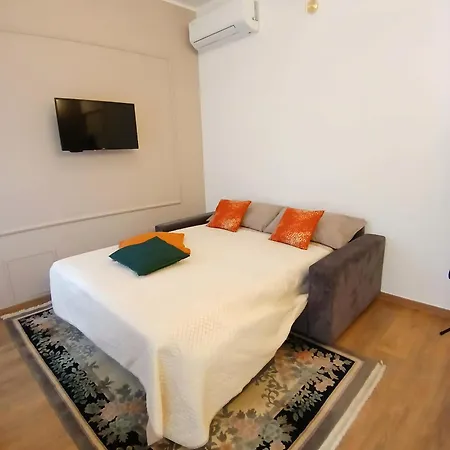 View 1 Апартаменти Бергамо